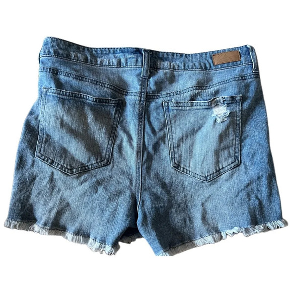 Elan Jean Denim Shorts Distressed and Frayed Size Medium Stretch - Picture 2 of 4
